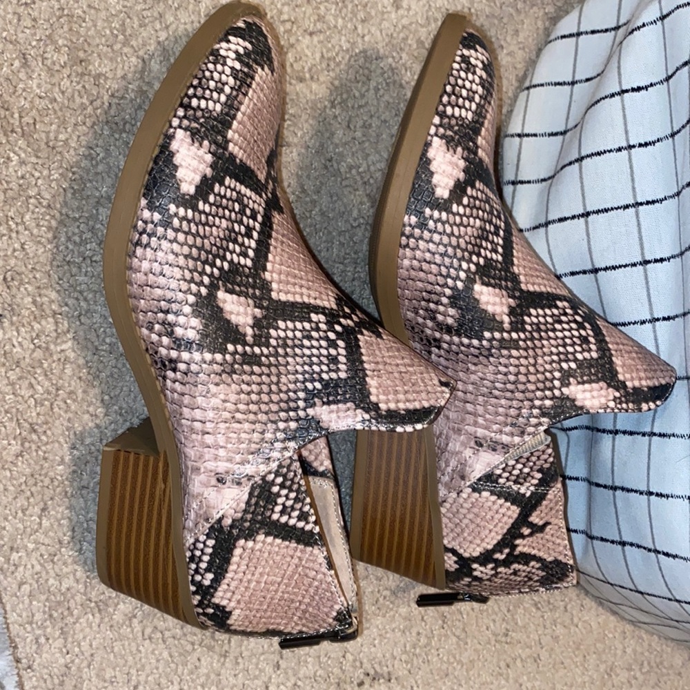 Kaari Blue Ankle Booties